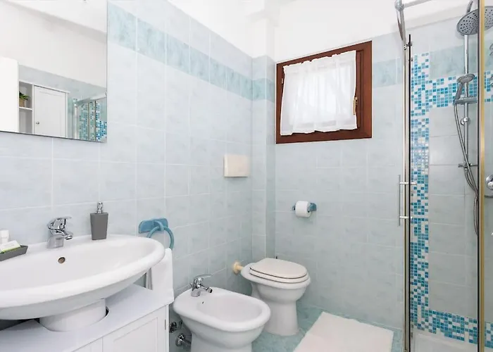 Marina - Near Airport With Swimmingpool Appartamento *