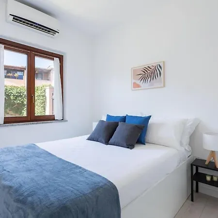 Marina - Near Airport With Swimmingpool アパート *